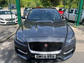 JAGUAR F-PACE 2.0 D240 R-Sport SUV 5dr Diesel Auto AWD Euro 6 (s/s) (240 ps)