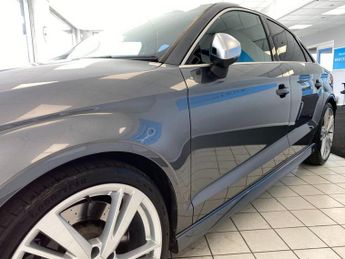 AUDI RS3 2.5 TFSI Saloon 4dr Petrol S Tronic quattro Euro 6 (s/s) (400 ps