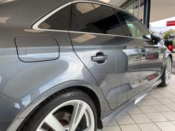 AUDI RS3 2.5 TFSI Saloon 4dr Petrol S Tronic quattro Euro 6 (s/s) (400 ps