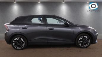 MG MG 4 64kWh SE Long Range Hatchback 5dr Electric Auto (203 ps)