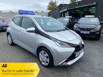 Toyota AYGO 1.0 VVT-i x-play Hatchback 5dr Petrol Manual Euro 6 (68 ps)