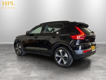 VOLVO XC40 2.0 B4 MHEV Plus Dark SUV 5dr Petrol Hybrid DCT Auto Euro 6 (s/s