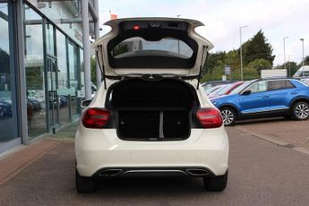 MERCEDES-BENZ A CLASS 2.1 A200d Sport (Premium Plus) Hatchback 5dr Diesel 7G-DCT Euro 