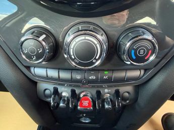 MINI COUNTRYMAN 1.5 Cooper Classic SUV 5dr Petrol Steptronic Euro 6 (s/s) (136 p