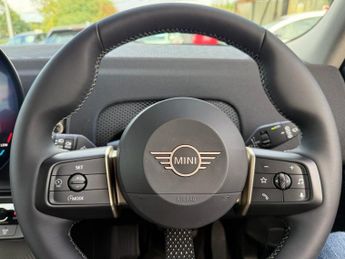 MINI Electric Countryman E 66.5kWh Classic SUV 5dr Electric Auto (204 ps)