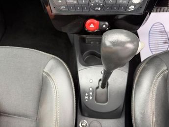 RENAULT CLIO 1.6 VVT Dynamique TomTom Sport Tourer 5dr Petrol Auto Euro 5 (11