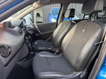 RENAULT CLIO 1.6 VVT Dynamique TomTom Sport Tourer 5dr Petrol Auto Euro 5 (11