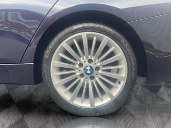 BMW 3 SERIES 2.0 320d Luxury Saloon 4dr Diesel Auto Euro 5 (s/s) (184 ps)
