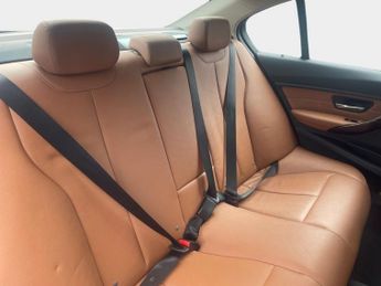 BMW 3 SERIES 2.0 320d Luxury Saloon 4dr Diesel Auto Euro 5 (s/s) (184 ps)