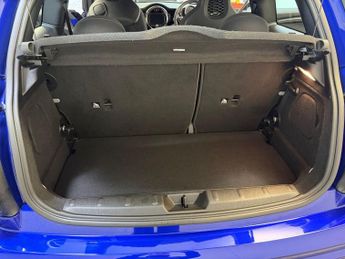 MINI HATCH 1.5 Cooper Sport Hatchback 3dr Petrol Manual Euro 6 (s/s) (136 p