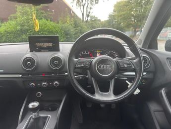 AUDI A3 1.0 TFSI SE Technik Sportback 5dr Petrol Manual Euro 6 (s/s) (11