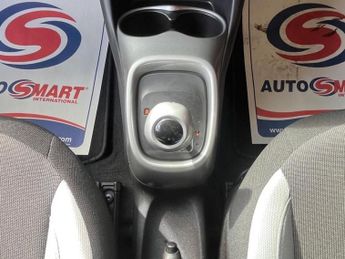 TOYOTA AYGO 1.0 VVT-i x-play Hatchback 5dr Petrol x-shift Euro 5 Euro 5 (68 