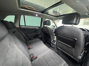 VOLKSWAGEN TIGUAN 2.0 TSI SEL SUV 5dr Petrol DSG 4Motion Euro 6 (s/s) (180 ps)