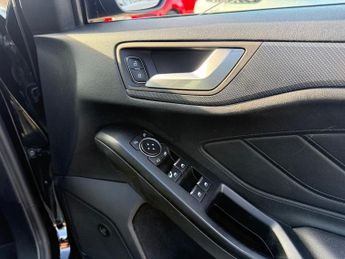 FORD FOCUS 2.0 EcoBlue ST-Line X Estate 5dr Diesel Auto Euro 6-2 FORMER KEE
