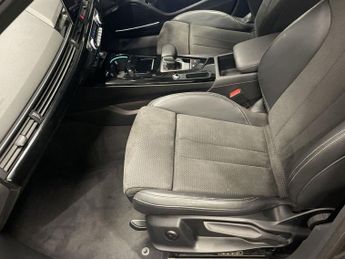 AUDI A4 2.0 TFSI 35 Black Edition Saloon 4dr Petrol S Tronic Euro 6 (s/s