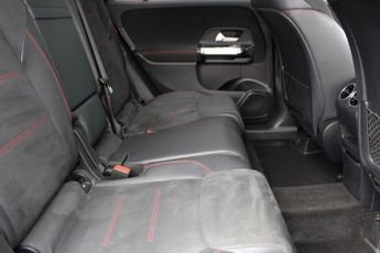 MERCEDES-BENZ GLB 1.3 GLB200 AMG Line SUV 5dr Petrol 7G-DCT Euro 6 (s/s) (163 ps)