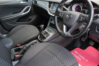 VAUXHALL ASTRA 1.5 Turbo D Business Edition Nav Hatchback 5dr Diesel Manual Eur