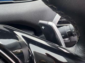 PEUGEOT 5008 1.2 PureTech Allure SUV 5dr Petrol EAT Euro 6 (s/s) (130 ps)