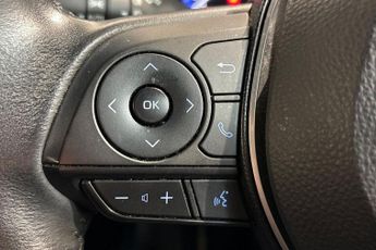 TOYOTA COROLLA 1.8 VVT-h GPF Icon Tech Hatchback 5dr Petrol Hybrid CVT Euro 6 (