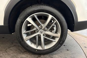 MG MG HS 1.5 T-GDI Exclusive SUV 5dr Petrol DCT Euro 6 (s/s) (162 ps) Rea