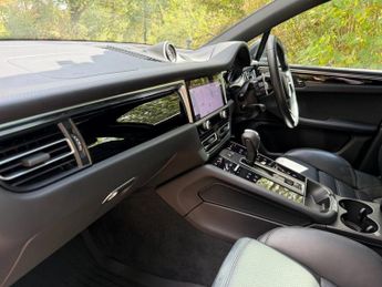 PORSCHE MACAN 2.9T V6 S SUV 5dr Petrol PDK 4WD Euro 6 (s/s) (380 ps)