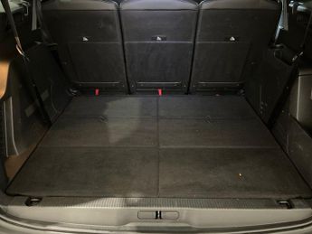 PEUGEOT 5008 1.2 PureTech Allure Premium SUV 5dr Petrol EAT Euro 6 (s/s) (130