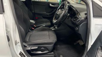 FORD PUMA 1.0T EcoBoost Titanium SUV 5dr Petrol DCT Euro 6 (s/s) (125 ps)