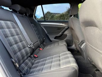 VOLKSWAGEN GOLF 2.0 TDI BlueMotion Tech GTD Hatchback 5dr Diesel DSG Euro 6 (s/s