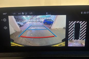 PEUGEOT E-5008 73kWh GT SUV 5dr Electric Auto (210 ps) Reverse Camera, Front / 
