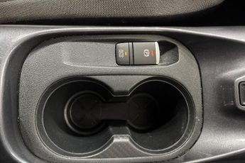 NISSAN JUKE 1.0 DIG-T N-Connecta SUV 5dr Petrol DCT Auto Euro 6 (s/s) (114 p