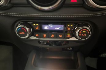 NISSAN JUKE 1.0 DIG-T Tekna SUV 5dr Petrol DCT Auto Euro 6 (s/s) (114 ps) Fr