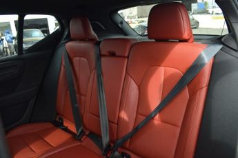 VOLVO XC40 1.5 T3 Inscription Pro SUV 5dr Petrol Auto Euro 6 (s/s) (163 ps)
