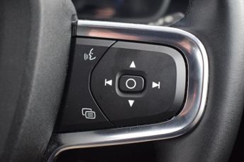 VOLVO XC40 Recharge 69kWh Core SUV 5dr Electric Auto (231 ps)