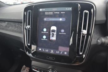 VOLVO XC40 Recharge 69kWh Core SUV 5dr Electric Auto (231 ps)