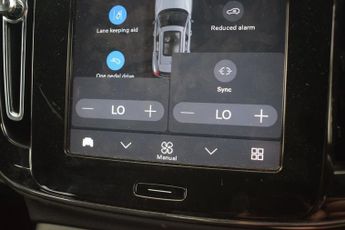 VOLVO XC40 Recharge 69kWh Core SUV 5dr Electric Auto (231 ps)