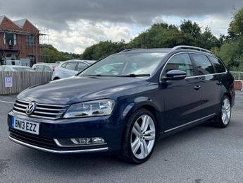 VOLKSWAGEN PASSAT 2.0 TDI BlueMotion Tech Sport Estate 5dr Diesel DSG Euro 5 (s/s)