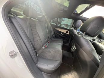 MERCEDES-BENZ E CLASS 2.0 E220d AMG Line (Premium) Saloon 4dr Diesel G-Tronic+ Euro 6 