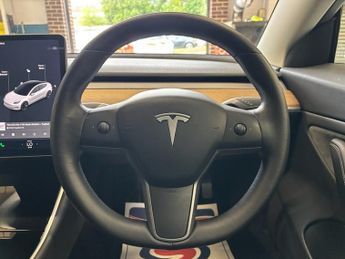 TESLA Model 3 (Dual Motor) Long Range Saloon 4 Door Electric Automatic White 4