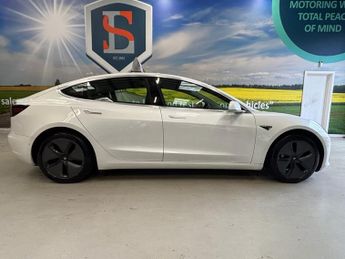TESLA Model 3 (Dual Motor) Long Range Saloon 4 Door Electric Automatic White 4