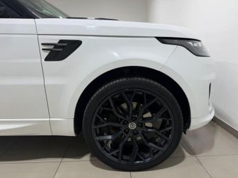 LAND ROVER RANGE ROVER SPORT 3.0 SD V6 HSE Dynamic SUV 5dr Diesel Auto 4WD Euro 6 (s/s) (306 