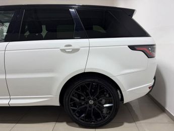 LAND ROVER RANGE ROVER SPORT 3.0 SD V6 HSE Dynamic SUV 5dr Diesel Auto 4WD Euro 6 (s/s) (306 
