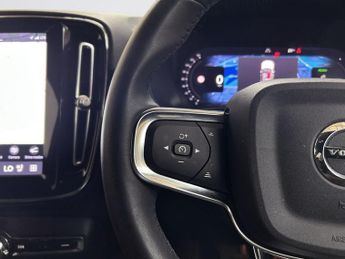 VOLVO XC40 Recharge 69kWh Core SUV 5dr Electric Auto (231 ps)