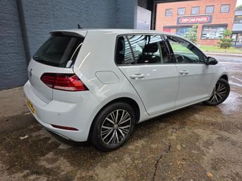 VOLKSWAGEN GOLF 1.6 TDI SE Nav Hatchback 5dr Diesel DSG Euro 6 (s/s) (115 ps)