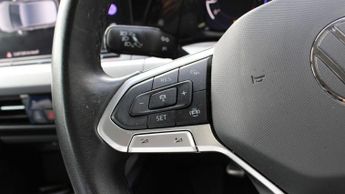 VOLKSWAGEN GOLF 1.0 eTSI MHEV Life Hatchback 5dr Petrol Hybrid DSG Euro 6 (s/s) 