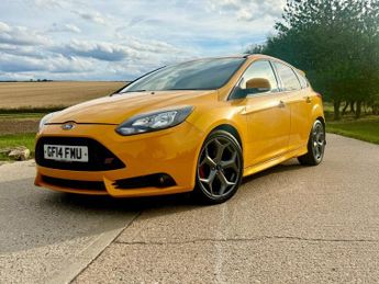 Ford Focus 2.0T EcoBoost ST-2 Hatchback 5dr Petrol Manual Euro 5 (s/s) (250