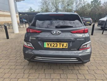 HYUNDAI KONA 39kWh Premium SUV 5dr Electric Auto (10.5kW Charger) (136 ps)