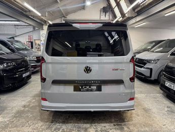 VOLKSWAGEN TRANSPORTER Sportline Transporter T32 LWB Pug-In Hybrid Stone Grey 76 regist