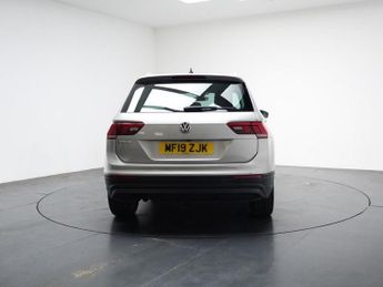 VOLKSWAGEN TIGUAN 2.0 TDI Match SUV 5dr Diesel DSG Euro 6 (s/s) (150 ps)