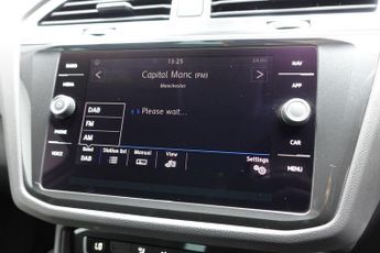 VOLKSWAGEN TIGUAN 2.0 TDI Match SUV 5dr Diesel DSG Euro 6 (s/s) (150 ps)