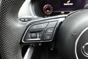AUDI Q2 1.5 TFSI CoD 35 Black Edition SUV 5dr Petrol S Tronic Euro 6 (s/
